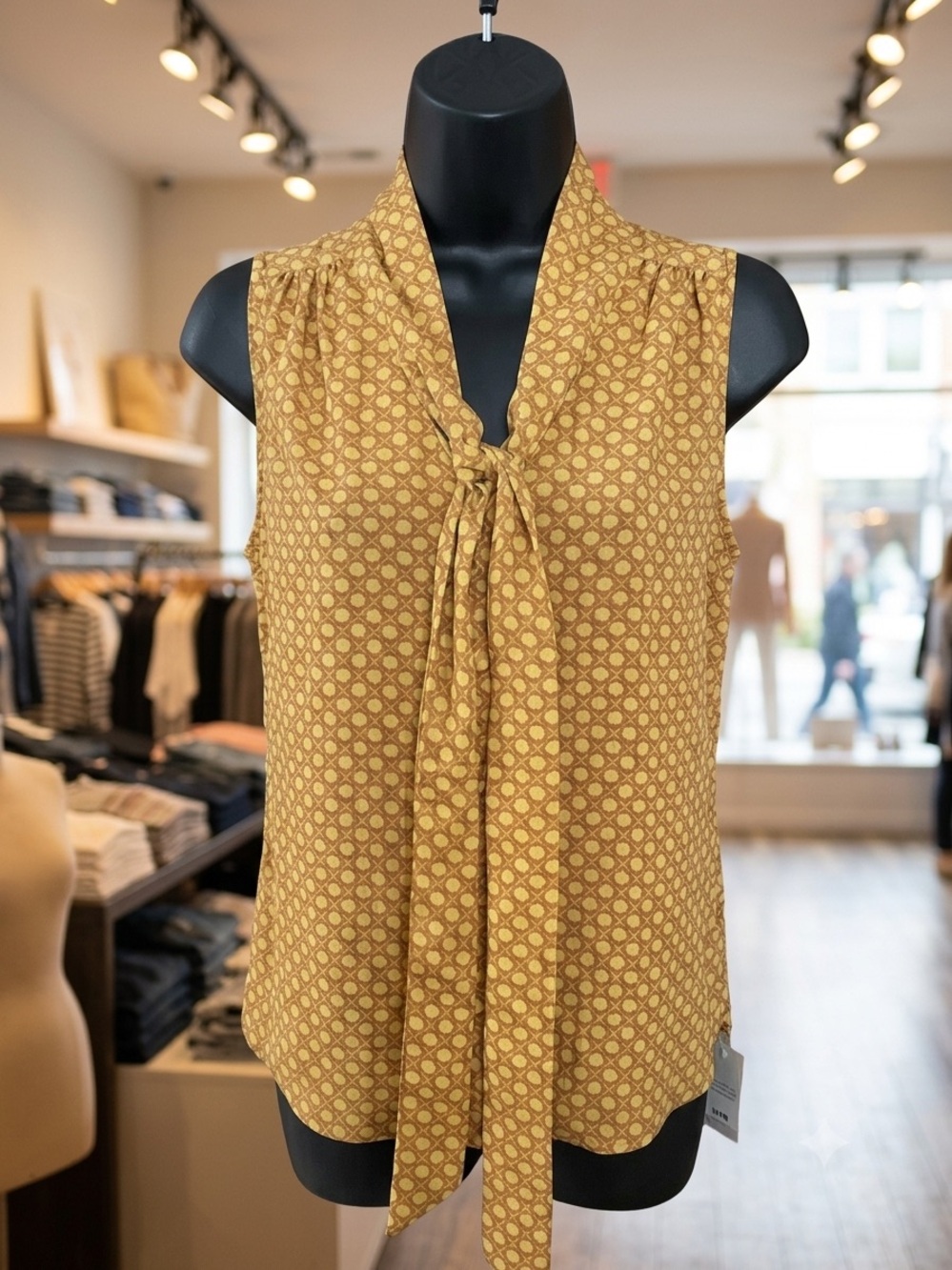 Carolina Belle Mustard Dot Sleeveless Dressy Blouse M/M Like New
